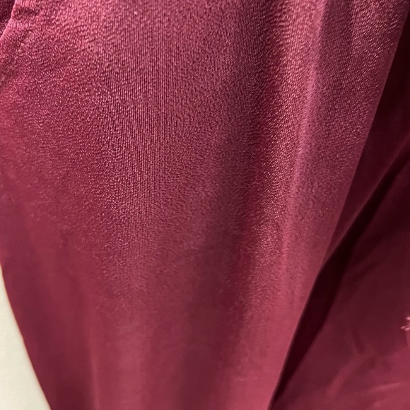 Burgundy chiffon pants - Picture 3 of 3